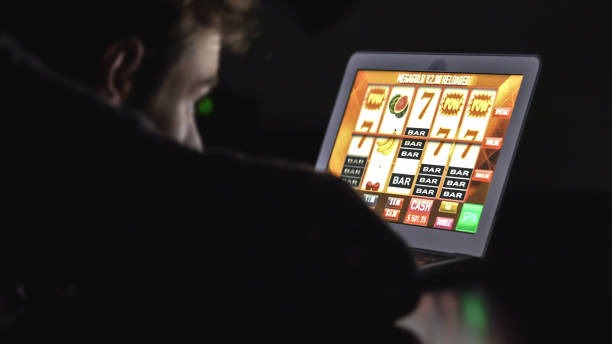 Live roulette table with dealer and wheel